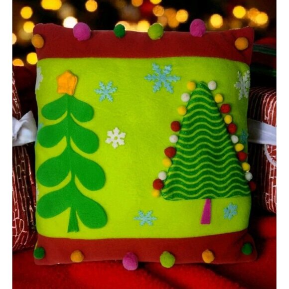 Holiday Time Felt Christmas Tree Throw Pillow Pom Pom 13 x 13 - Picture 1 of 4